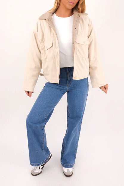 MARA - La chaqueta que te hará destacar todo tu look.