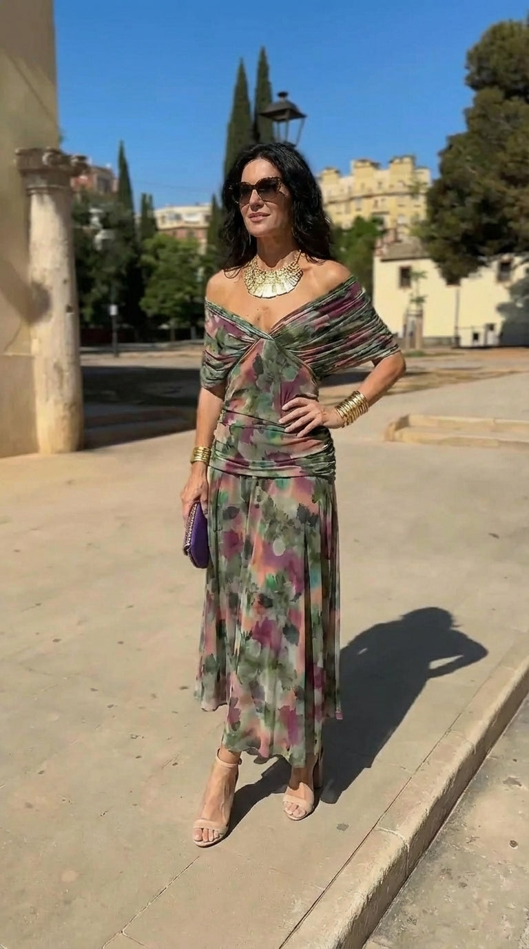 EMERA - Fluidez y sofisticación en un diseño que estiliza y envuelve con elegancia natural.