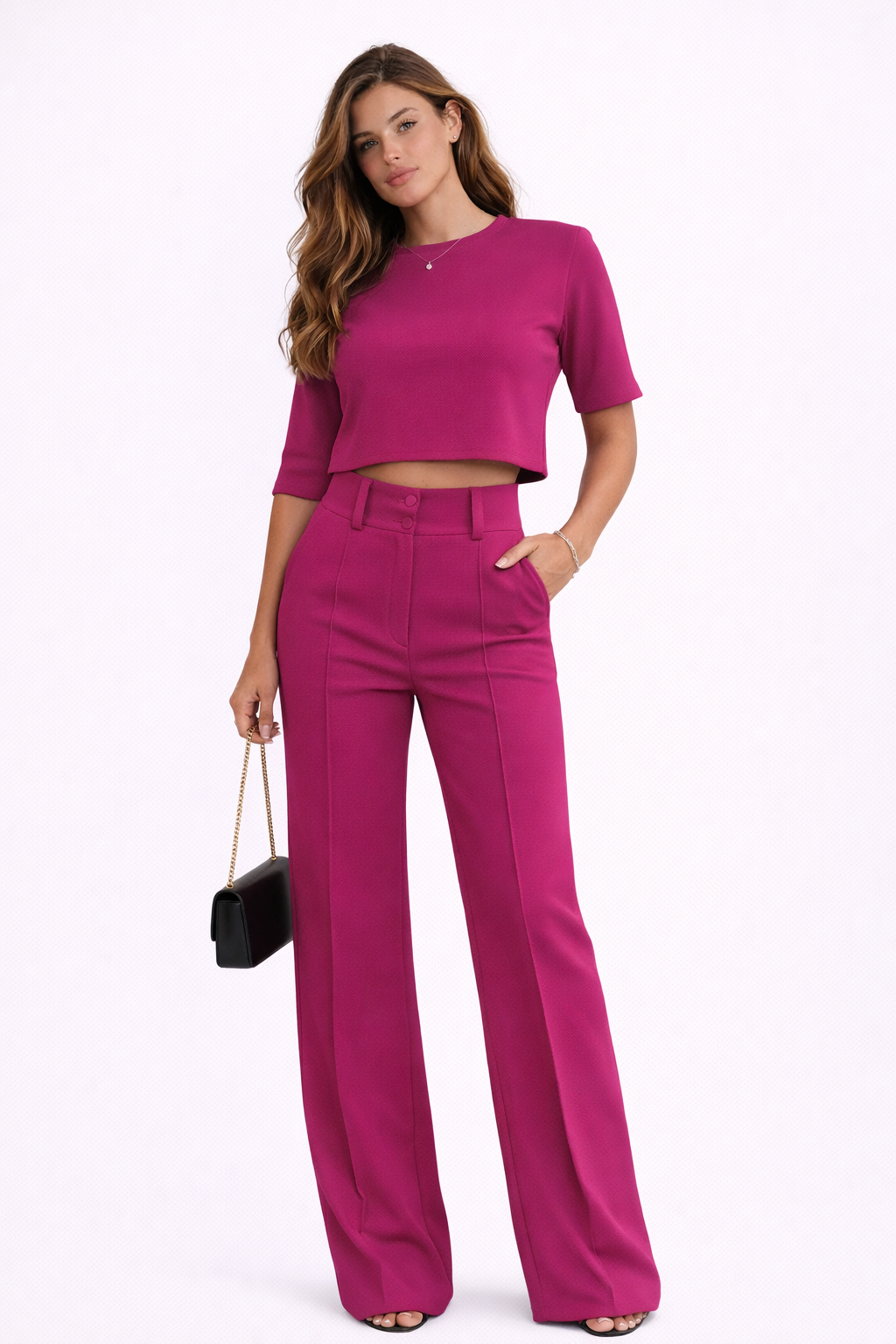 NAPOLES - Conjunto moderno que combina amplitud y estilo con un toque chic.