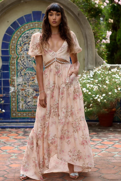 ELAIA-Vestido con un toque de ensueño y elegante.