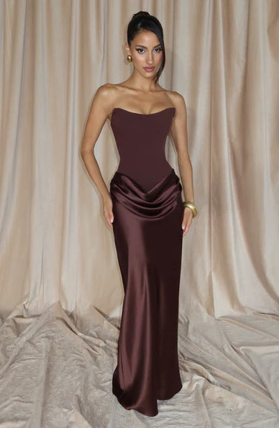 TRIANA - Vestido que te hará robarte todas las miradas.