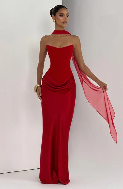 TRIANA - Vestido que te hará robarte todas las miradas.