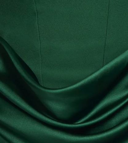 TRIANA - Vestido que te hará robarte todas las miradas.