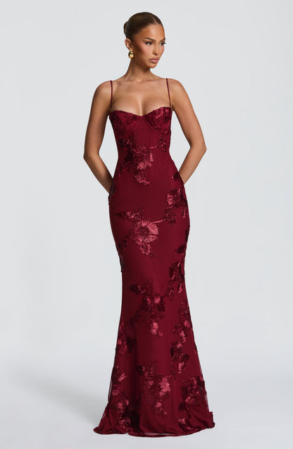 NISS - Vestido que te hará sentir única.