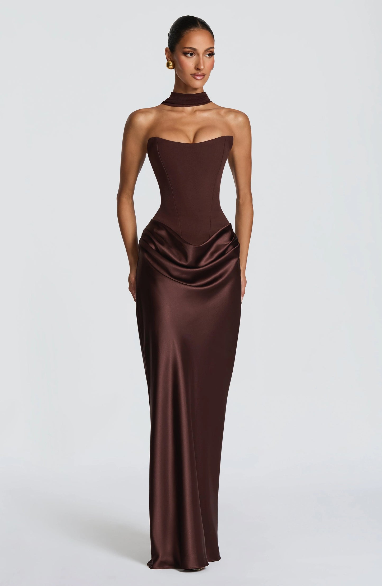 TRIANA - Vestido que te hará robarte todas las miradas.