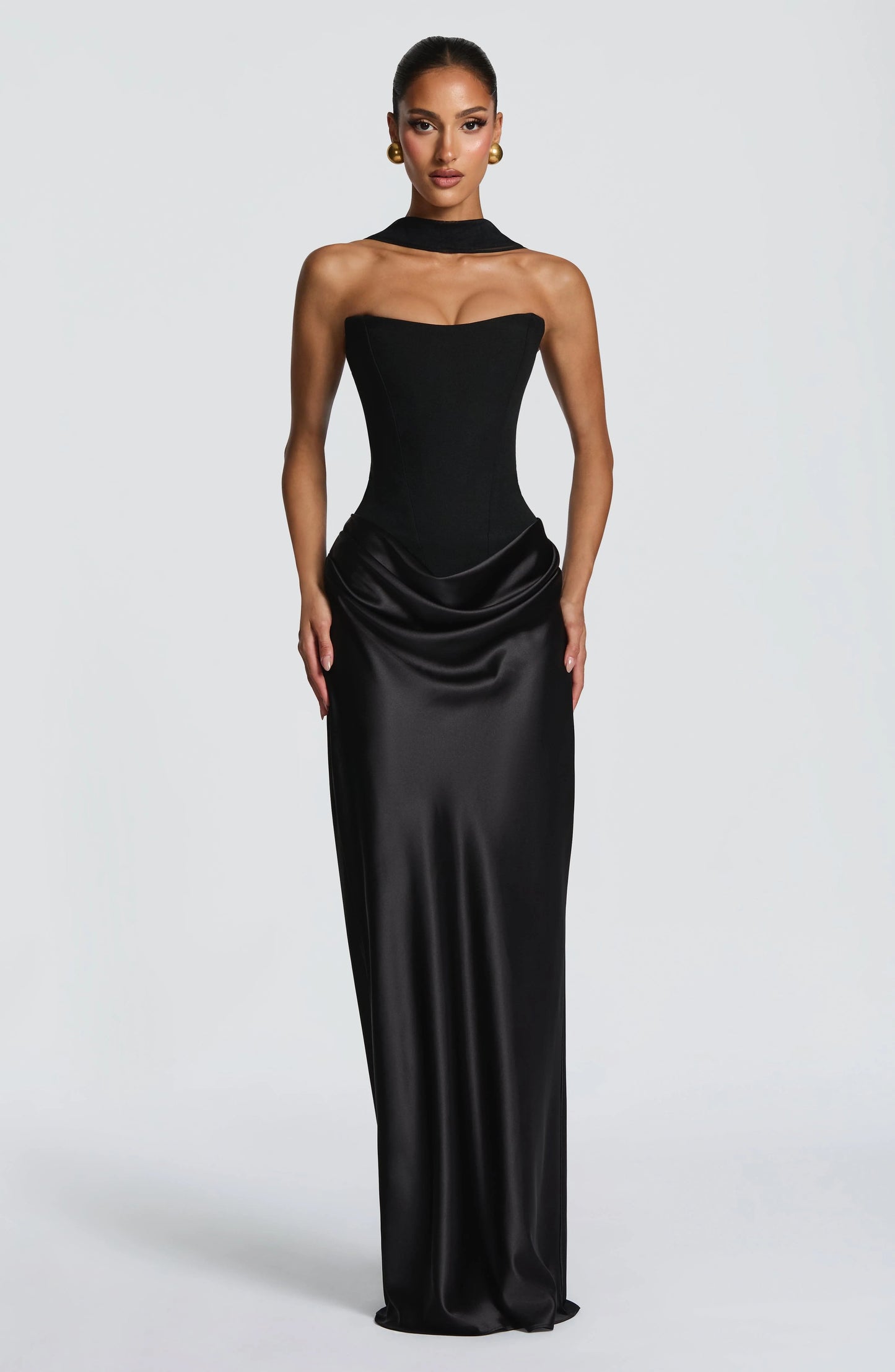 TRIANA - Vestido que te hará robarte todas las miradas.
