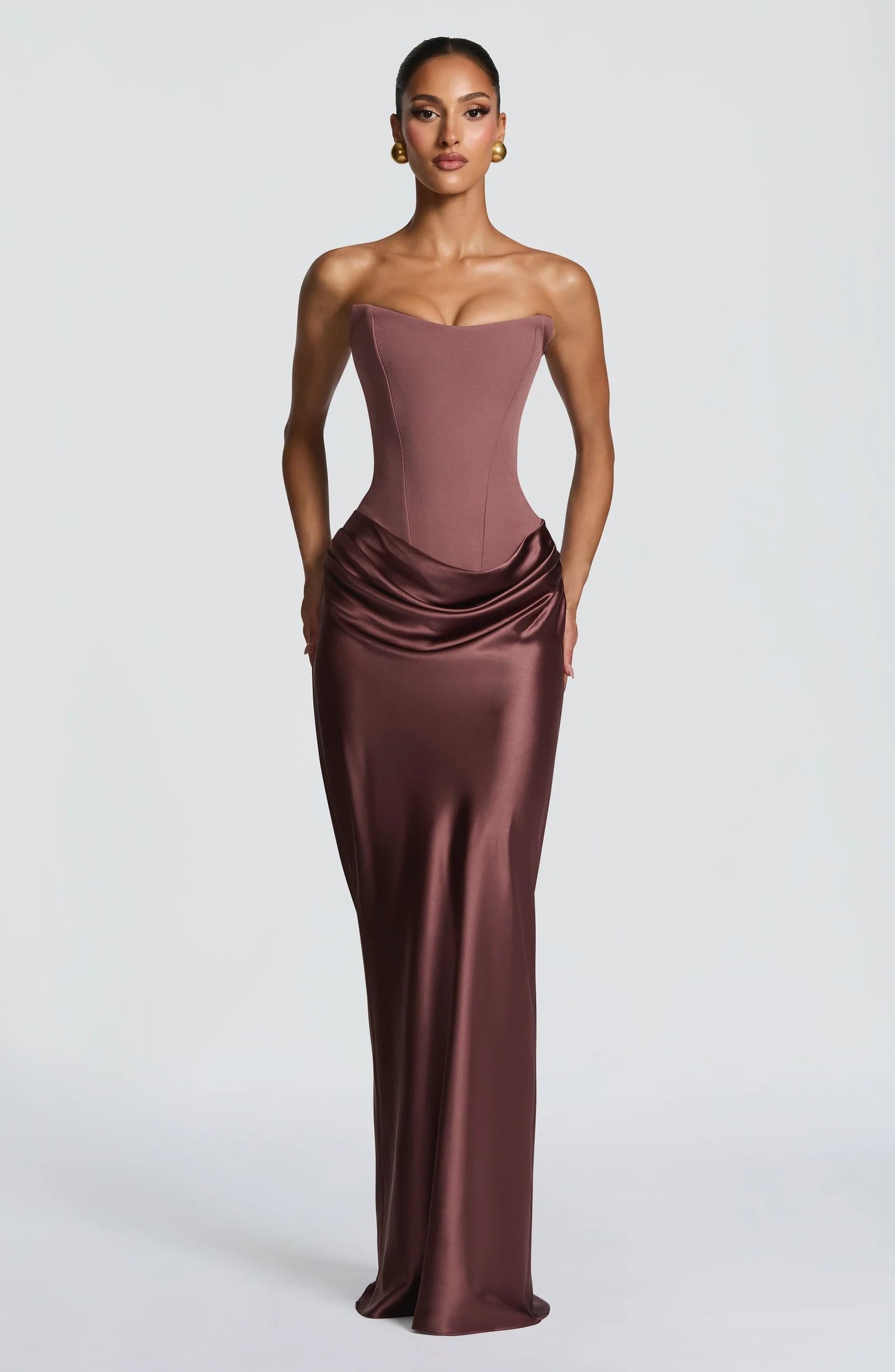 TRIANA - Vestido que te hará robarte todas las miradas.