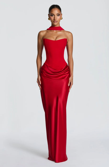 TRIANA - Vestido que te hará robarte todas las miradas.