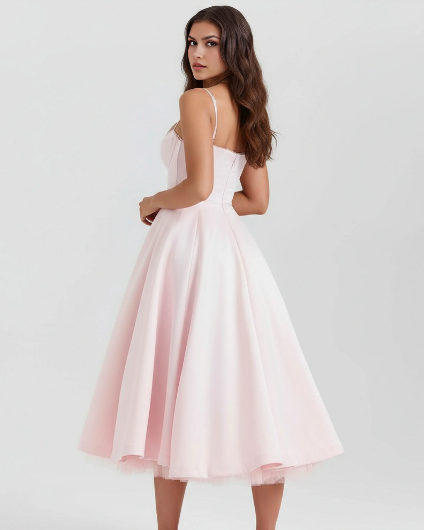 LIVANA - Vestido que te estiliza sin esfuerzo.