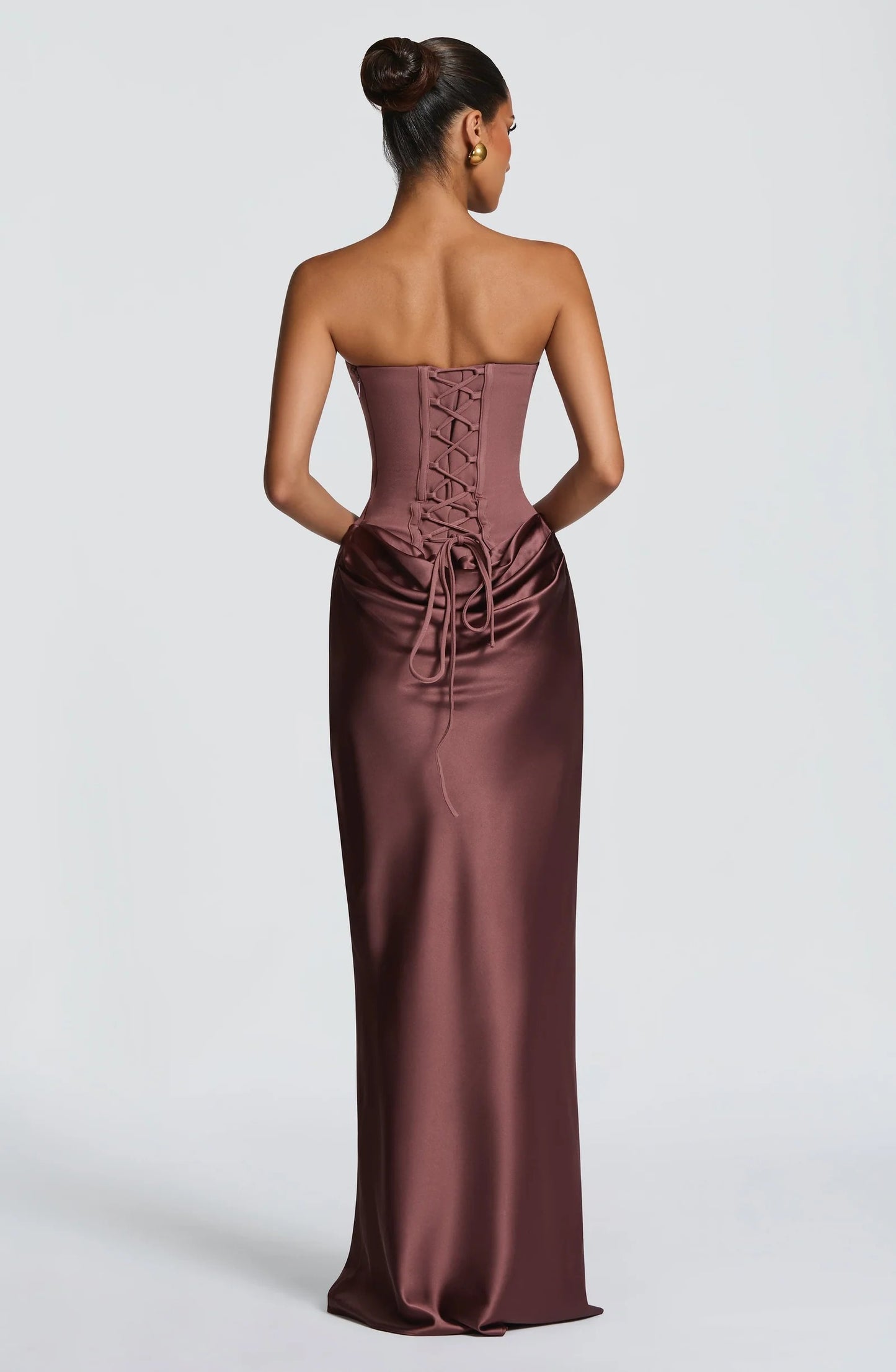 TRIANA - Vestido que te hará robarte todas las miradas.