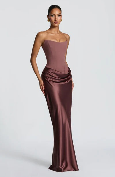 TRIANA - Vestido que te hará robarte todas las miradas.