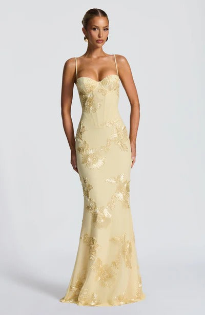 NISS - Vestido que te hará sentir única.