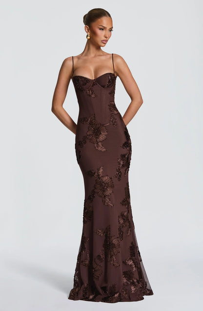 NISS - Vestido que te hará sentir única.