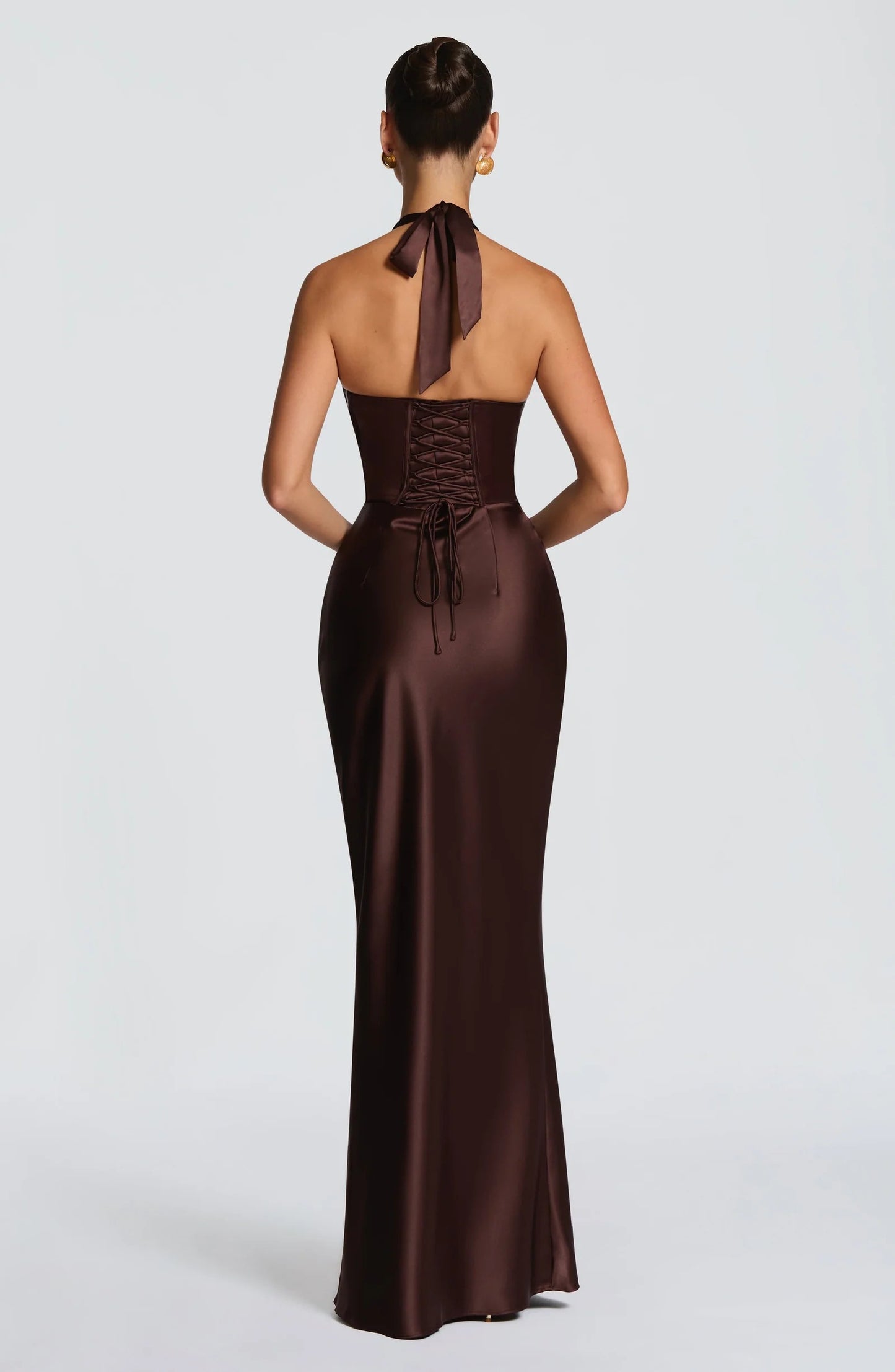 VEGA - VESTIDO CAPAZ DE SORPRENDER EN TODOS LOS EVENTOS.