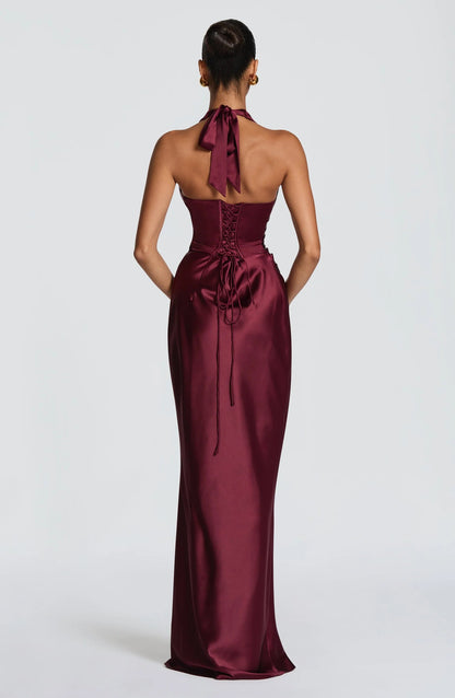 VEGA - VESTIDO CAPAZ DE SORPRENDER EN TODOS LOS EVENTOS.
