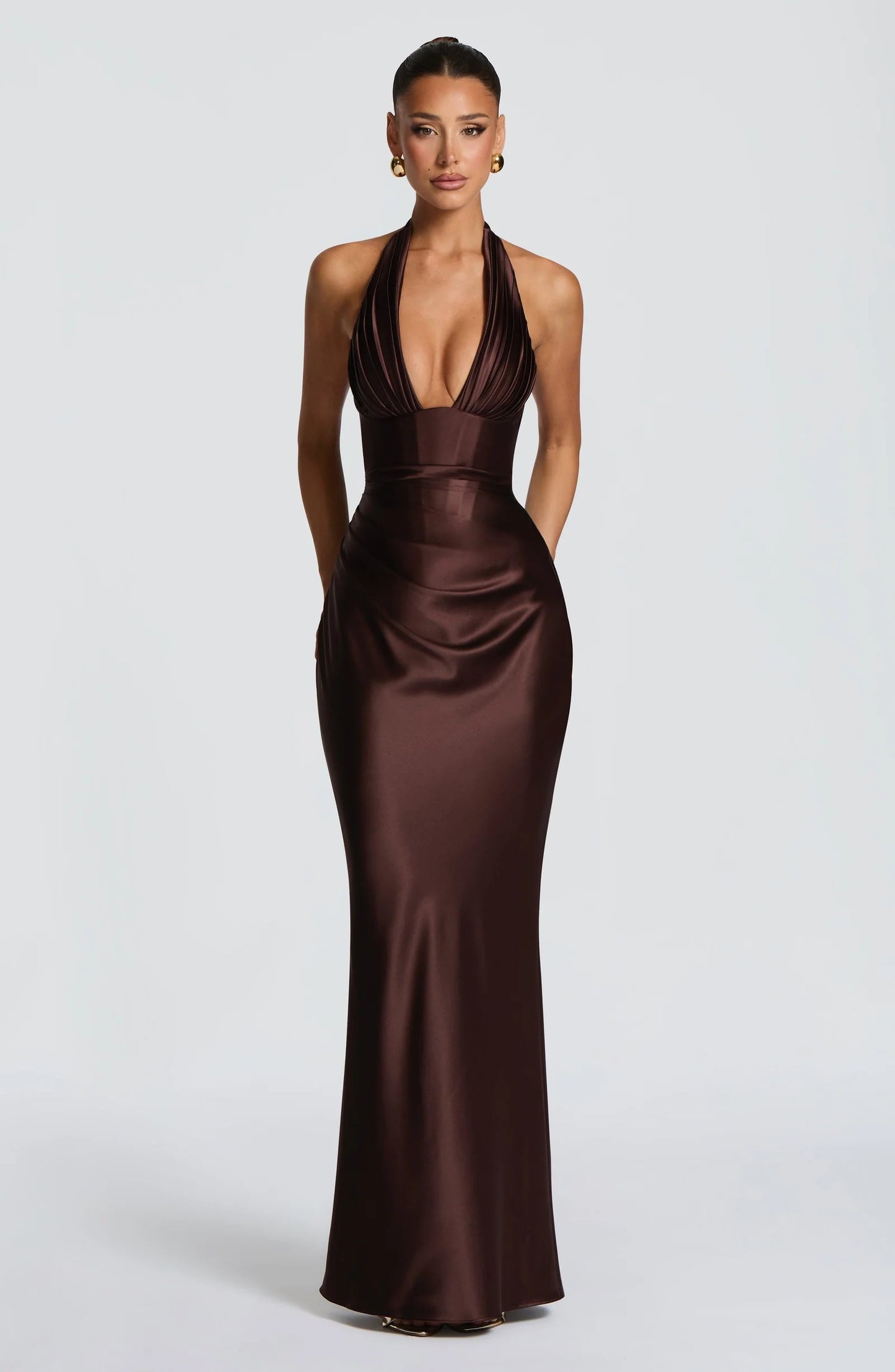 VEGA - VESTIDO CAPAZ DE SORPRENDER EN TODOS LOS EVENTOS.