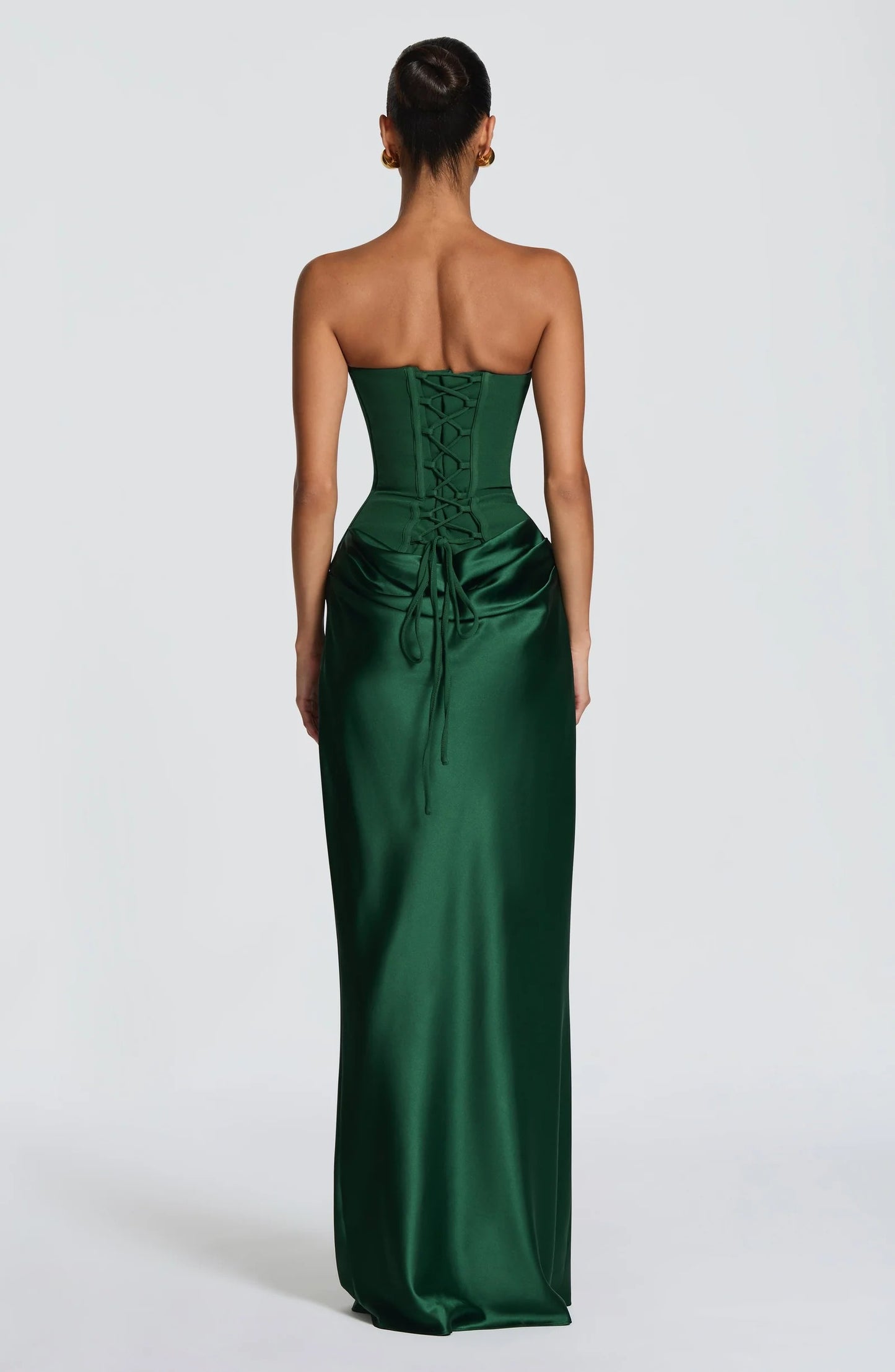 TRIANA - Vestido que te hará robarte todas las miradas.