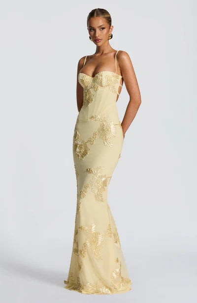 NISS - Vestido que te hará sentir única.