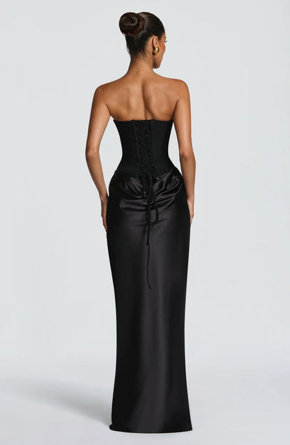 TRIANA - Vestido que te hará robarte todas las miradas.