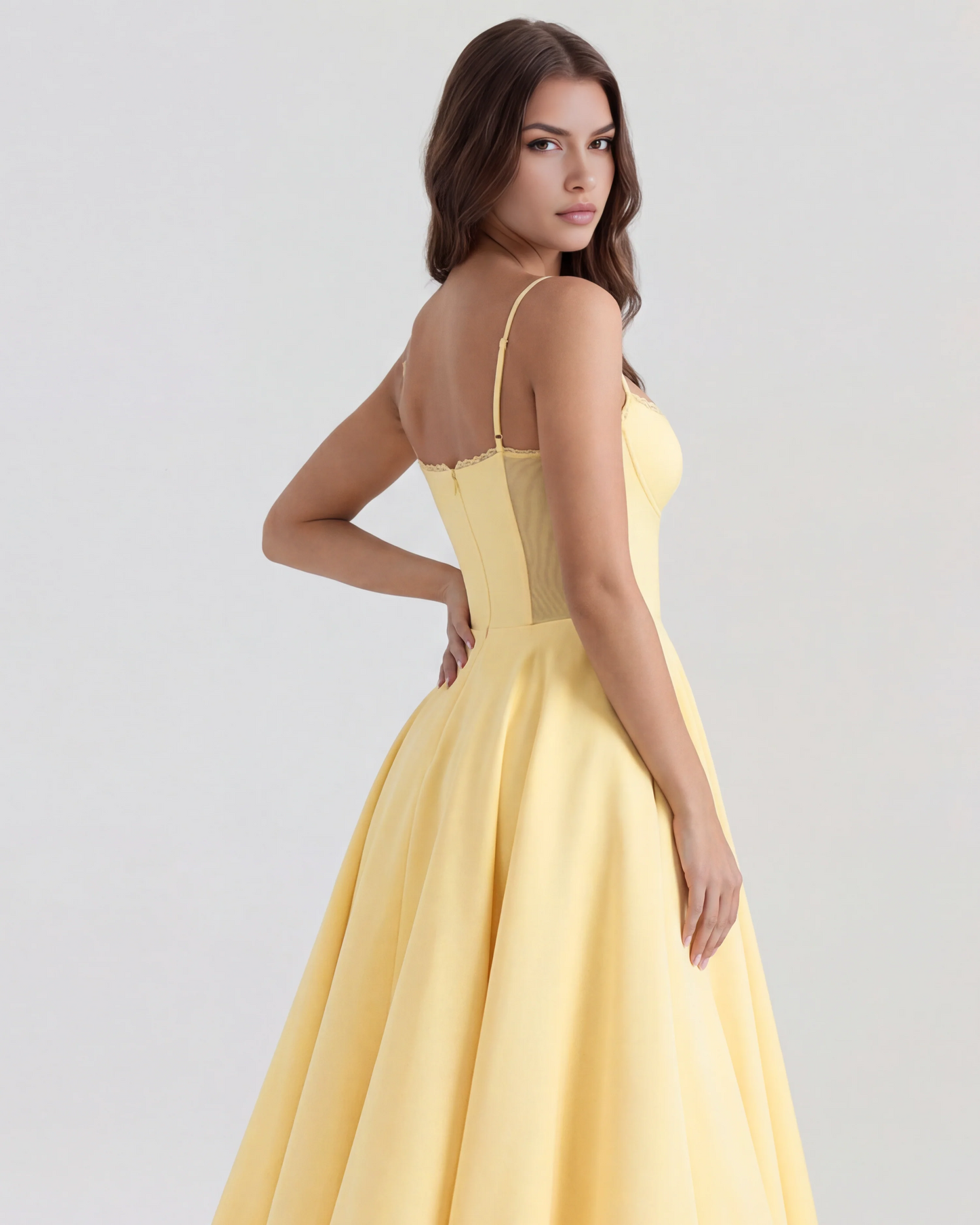 LIVANA - Vestido que te estiliza sin esfuerzo.