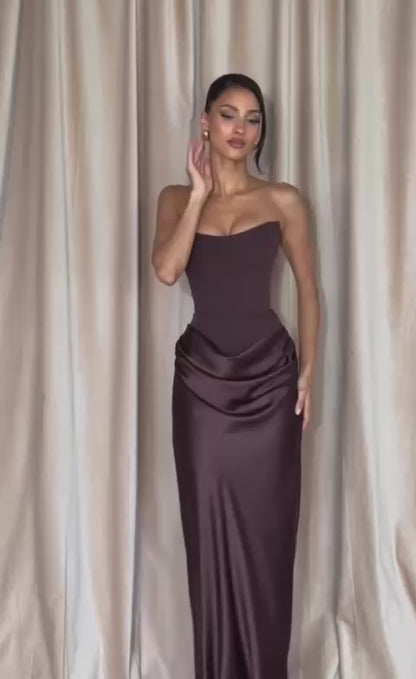 TRIANA - Vestido que te hará robarte todas las miradas.