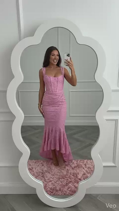 KATERINA - Vestido ideal para días en los que quieres sentirte simplemente espectacular.